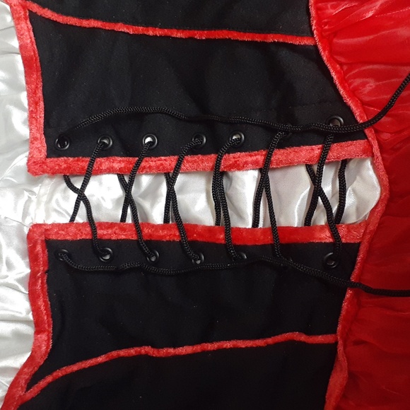 Womans little red riding hood costume - Picture 4 of 4